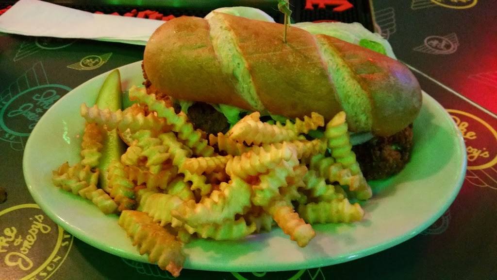 Ike & Jonesys | night club | 17 W Jackson Pl, Indianapolis, IN 46225, USA | 3176324553 OR +1 317-632-4553