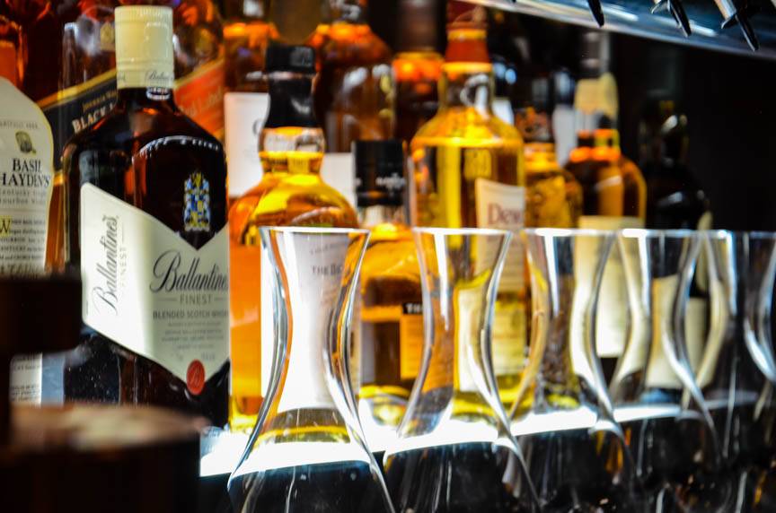 Speakeasy Novato | restaurant | 504 Alameda del Prado, Novato, CA 94949, USA | 4158839793 OR +1 415-883-9793