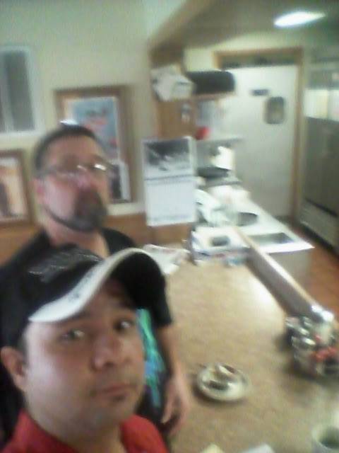 Red Apple Family Restaurant | restaurant | 2511 Locust St, Sterling, IL 61081, USA | 8156255160 OR +1 815-625-5160