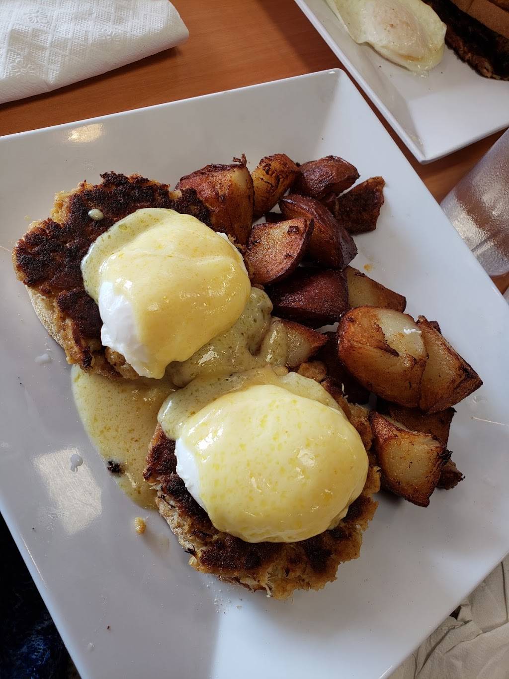 Cracked Egg | restaurant | 3280 S Atlantic Ave D, Daytona Beach Shores, FL 32118, USA | 3867886772 OR +1 386-788-6772