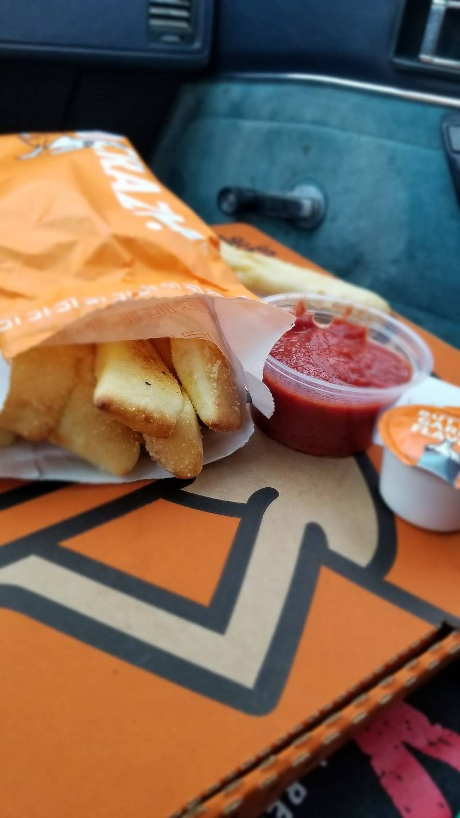 Little Caesars Pizza | meal takeaway | 64 N Harrison Rd, Tucson, AZ 85748, USA | 5202984700 OR +1 520-298-4700