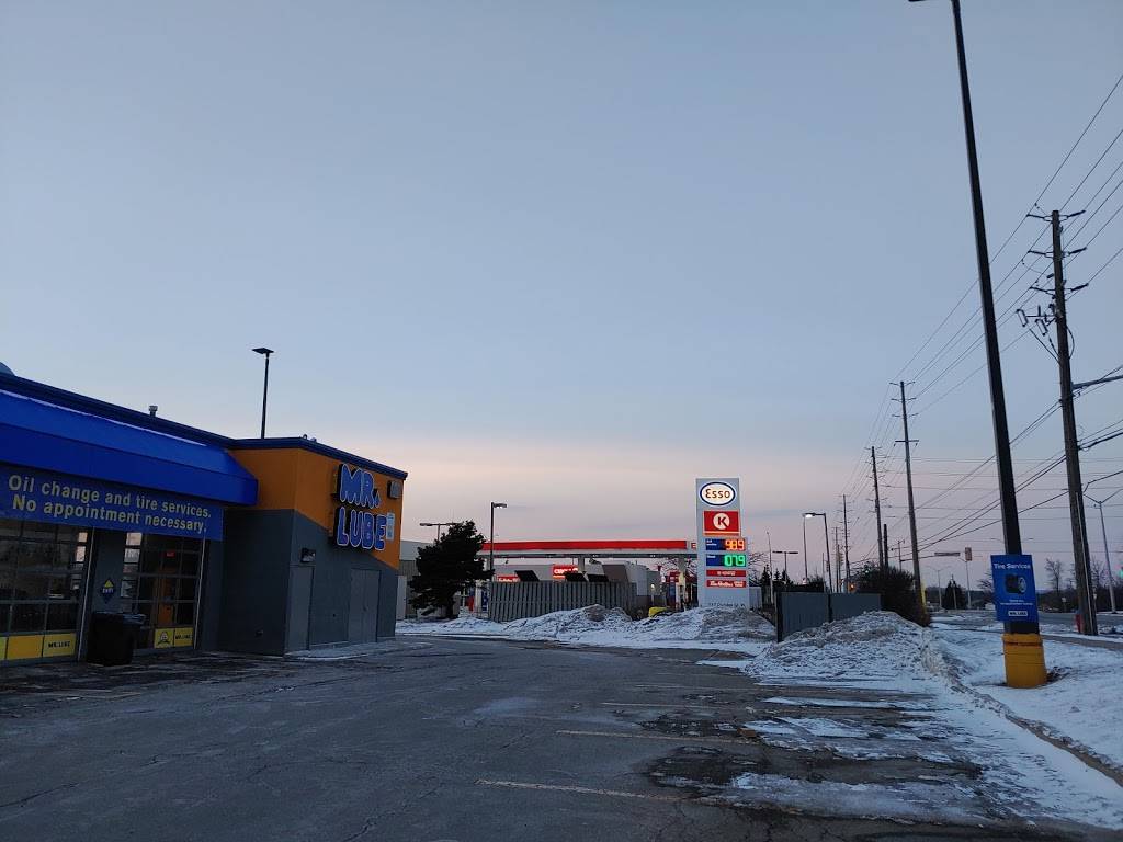 Esso | restaurant | 520 Dundas St W, Oakville, ON L6H 6Y3, Canada | 9052578350 OR +1 905-257-8350