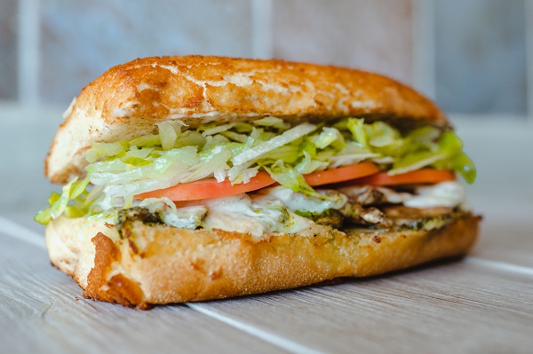 Ikes Love & Sandwiches | restaurant | 8300 E 36th Ave Unit 130, Denver, CO 80238, USA | 3035689697 OR +1 303-568-9697