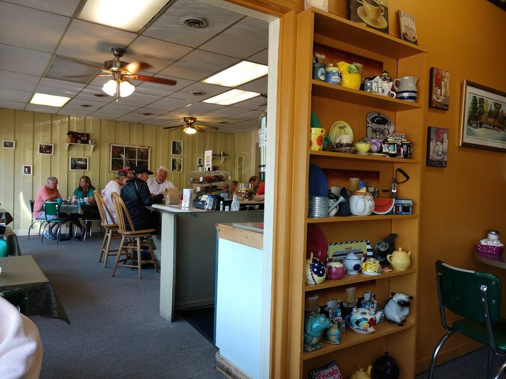 Dixie Diner | restaurant | 1724 Brevard Rd, Hendersonville, NC 28791, USA | 8286975025 OR +1 828-697-5025