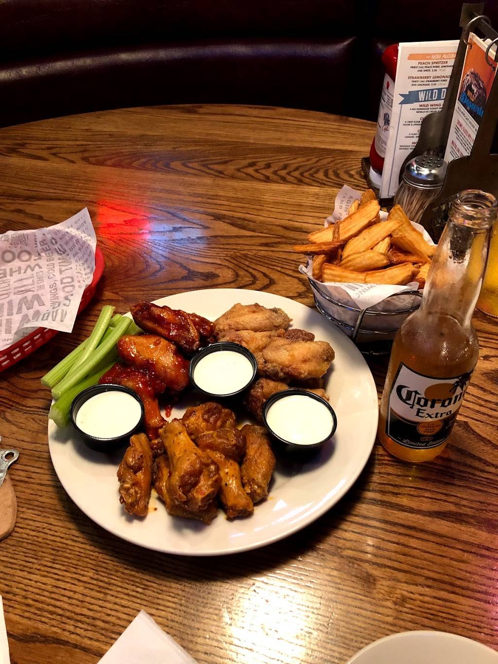 Wild Wing Cafe | cafe | 20940 Katy Fwy Suite A, Katy, TX 77449, USA | 2816479453 OR +1 281-647-9453