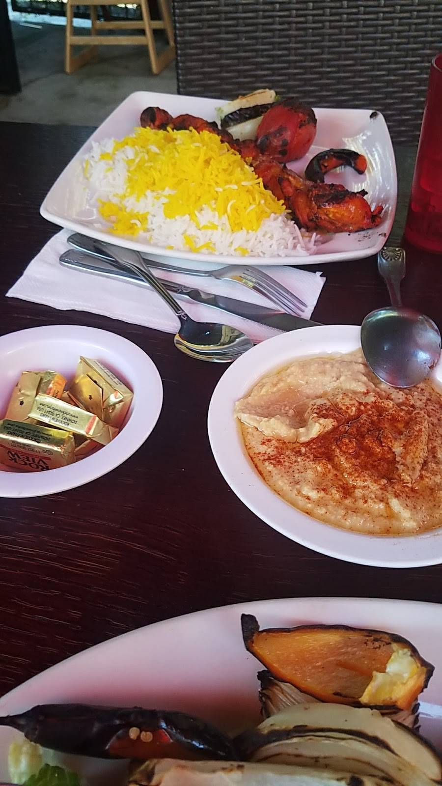 Arthurs Garden | restaurant | 1240 S Hooper Ave, Los Angeles, CA 90021, USA | 2137457210 OR +1 213-745-7210