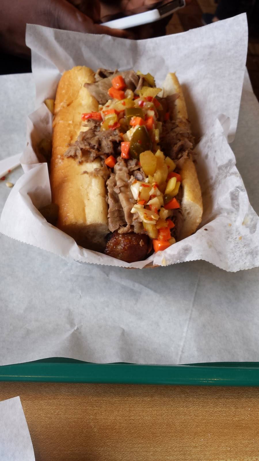 Michaels Beef House | restaurant | 6747 W North Ave, Oak Park, IL 60302, USA | 7088488080 OR +1 708-848-8080