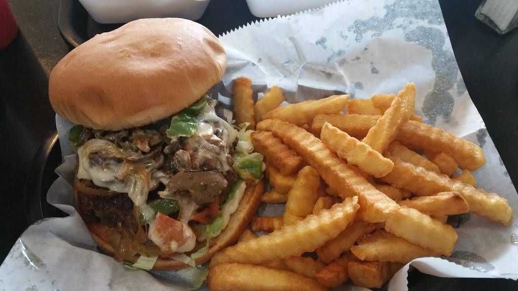 Karls Famous Burgers | restaurant | 2828 E 91st St D, Tulsa, OK 74137, USA | 9182990088 OR +1 918-299-0088