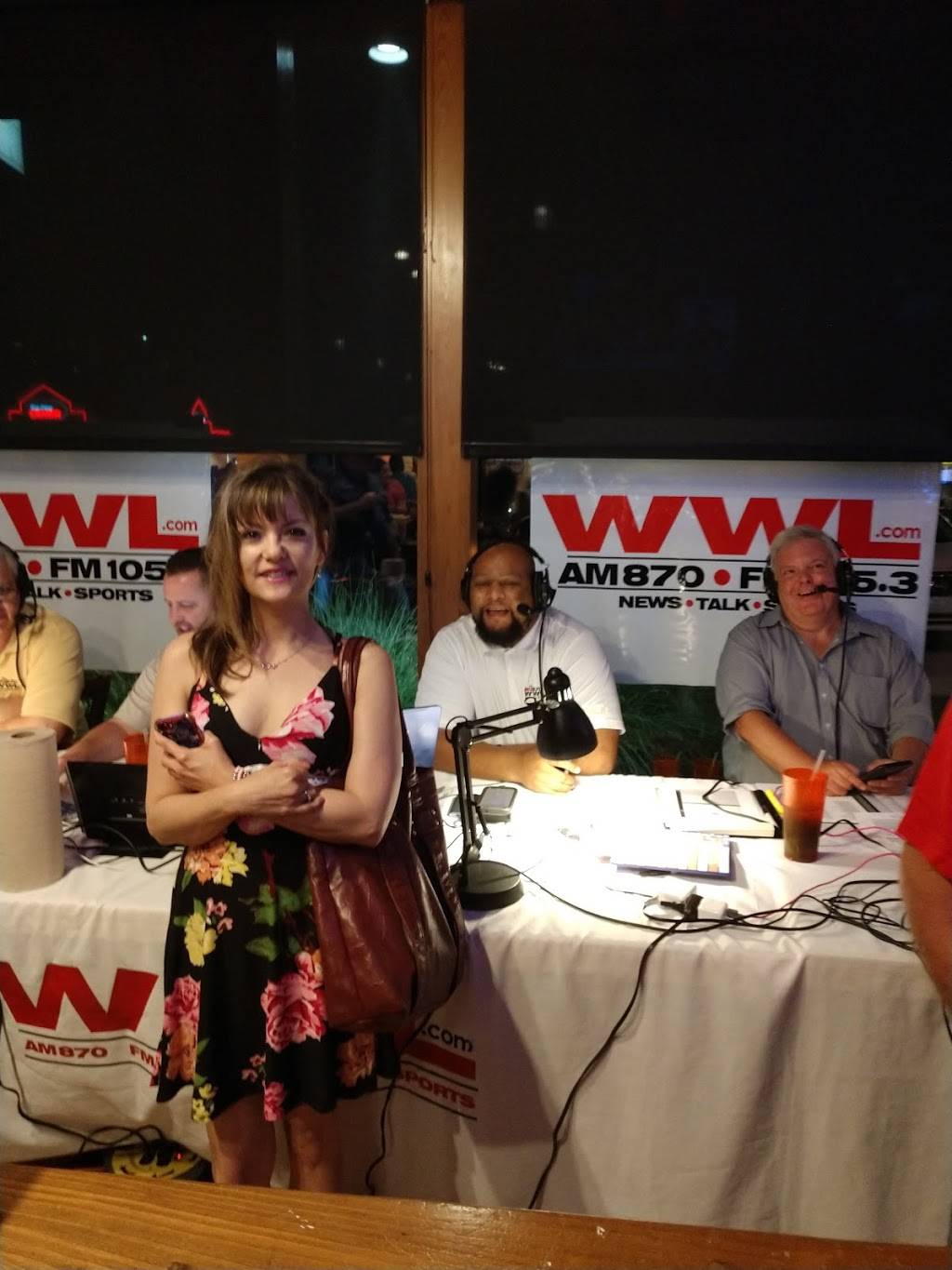 Hooters | restaurant | 1776 Gause Blvd, Slidell, LA 70461, USA | 9852884042 OR +1 985-288-4042