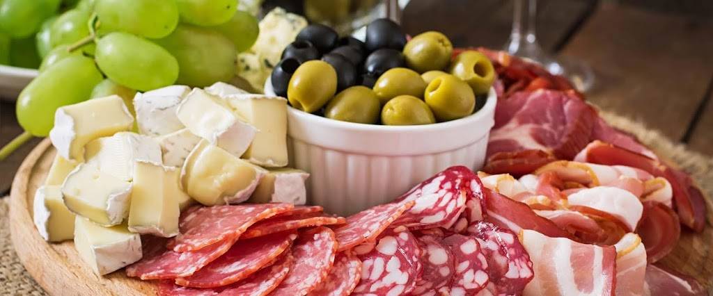 Micky Fins Bar & Grill | restaurant | 12952 Inlet Isle Ln, Ocean City, MD 21842, USA | 4102139033 OR +1 410-213-9033