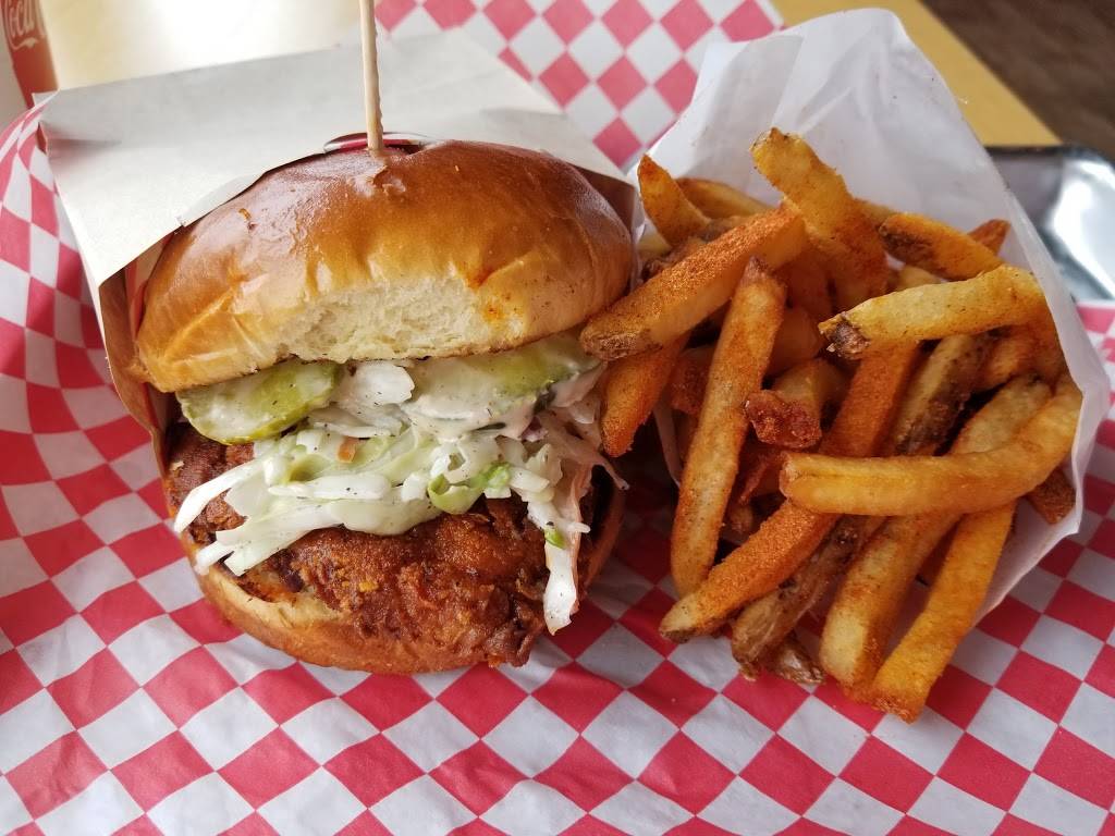 Fry the Coop | restaurant | 5128 W 95th St, Oak Lawn, IL 60453, USA | 7085768645 OR +1 708-576-8645