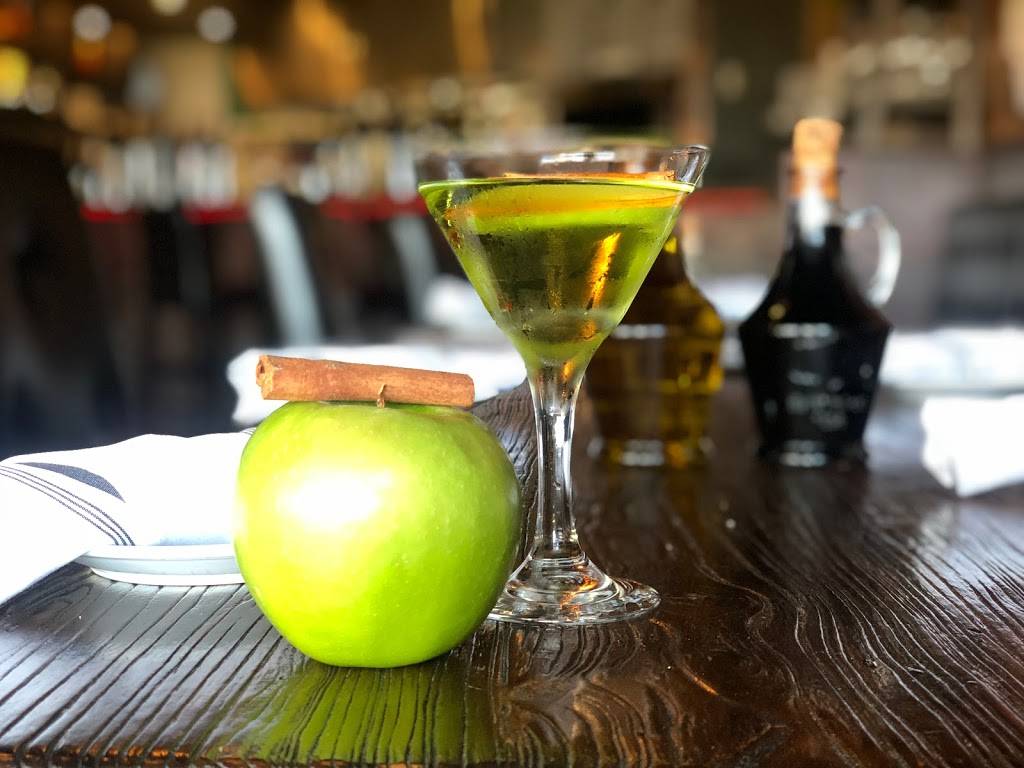 Capones Italian Cucina | restaurant | 19688 Beach Blvd #10, Huntington Beach, CA 92648, USA | 7145932888 OR +1 714-593-2888