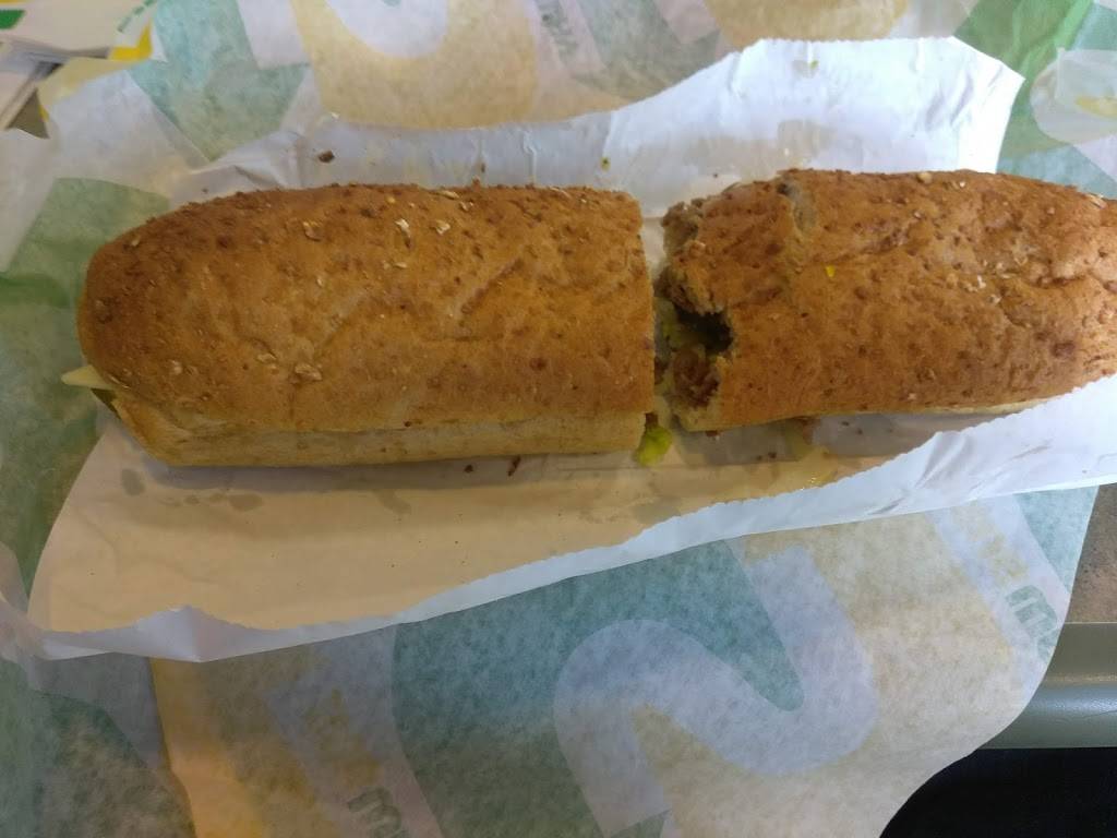 Subway Restaurants | restaurant | 7709 E Ben White Blvd #300, Austin, TX 78741, USA | 5123895011 OR +1 512-389-5011