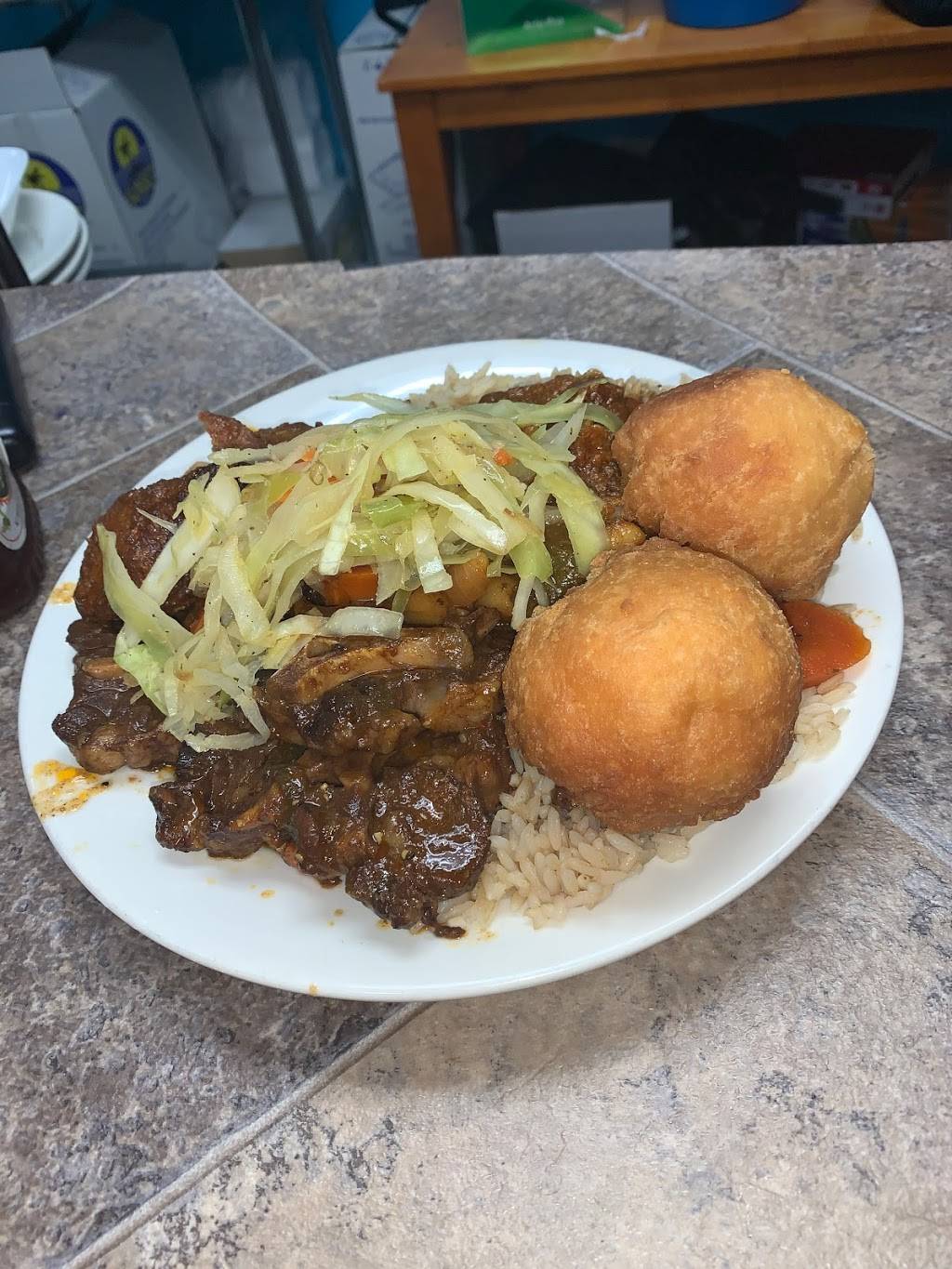 Memes Jamaican Restaurant | restaurant | 46 William St, Newburgh, NY 12550, USA | 8454206082 OR +1 845-420-6082