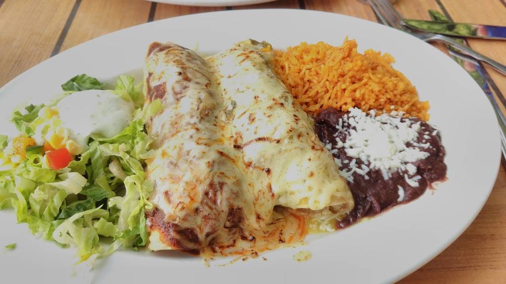 Poco Loco | restaurant | 4134 W River Ln, Brown Deer, WI 53209, USA | 4143559550 OR +1 414-355-9550