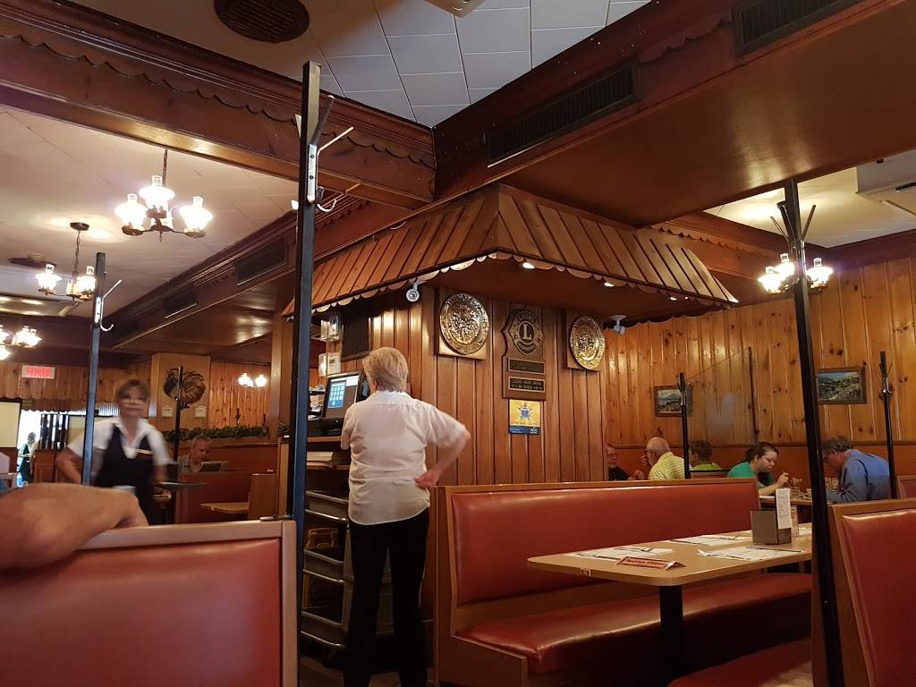 Chalet Bar-B-Q | restaurant | 5456 Rue Sherbrooke Ouest, Montréal, QC H4A 1V9, Canada | 5144897235 OR +1 514-489-7235