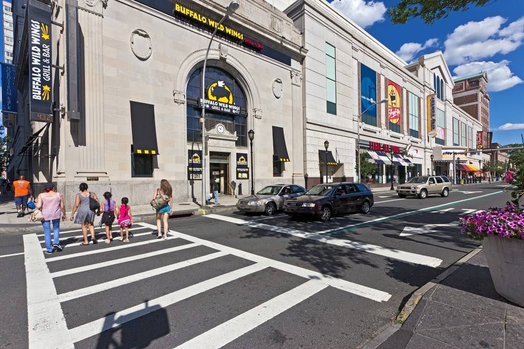 Cold Stone Creamery | bakery | 25 Mamaroneck Ave, White Plains, NY 10601, USA | 9142200160 OR +1 914-220-0160