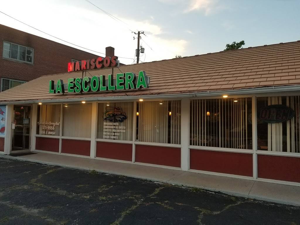 La Escollera | restaurant | 5834 E Washington St, Indianapolis, IN 46219, USA | 3173759556 OR +1 317-375-9556