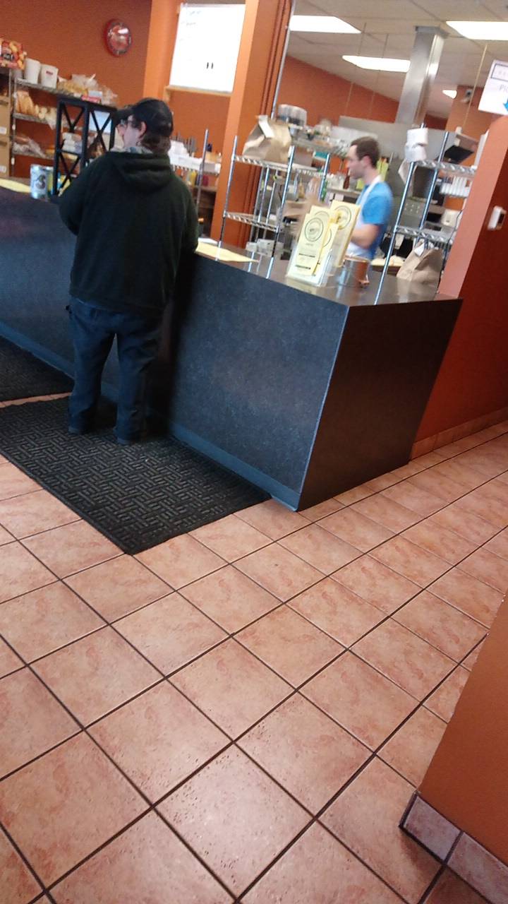 Tubs Gourmet Subs | restaurant | 4400 168th St SW # 201, Lynnwood, WA 98037, USA | 4257419800 OR +1 425-741-9800