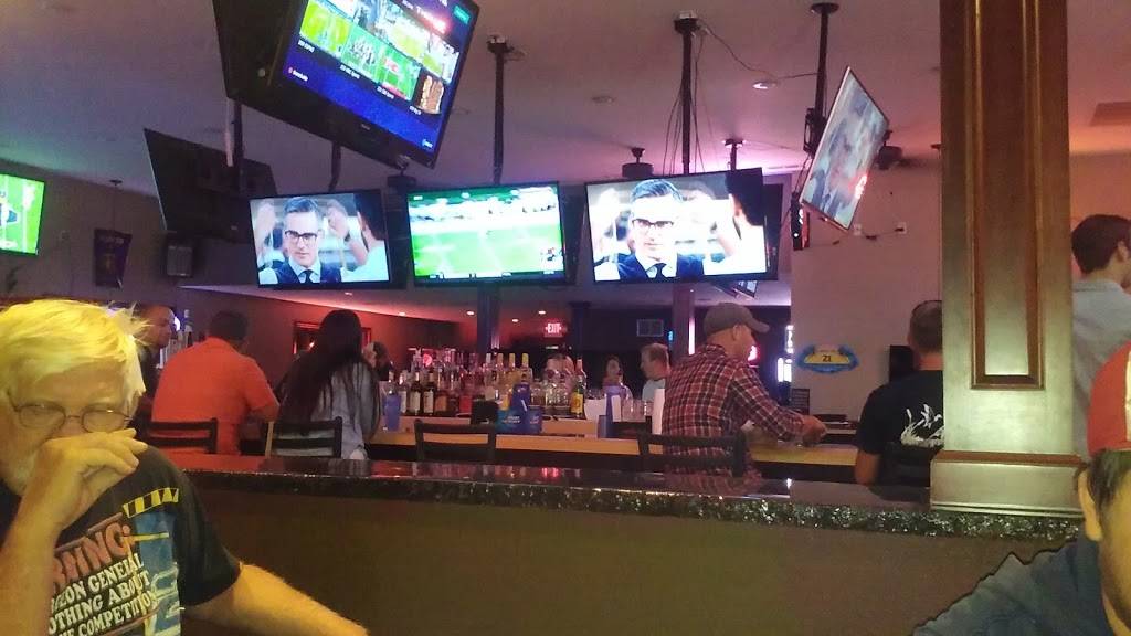 Goetten Oasis Restaurant | restaurant | 1109 5th St, Carrollton, IL 62016, USA | 2179423713 OR +1 217-942-3713