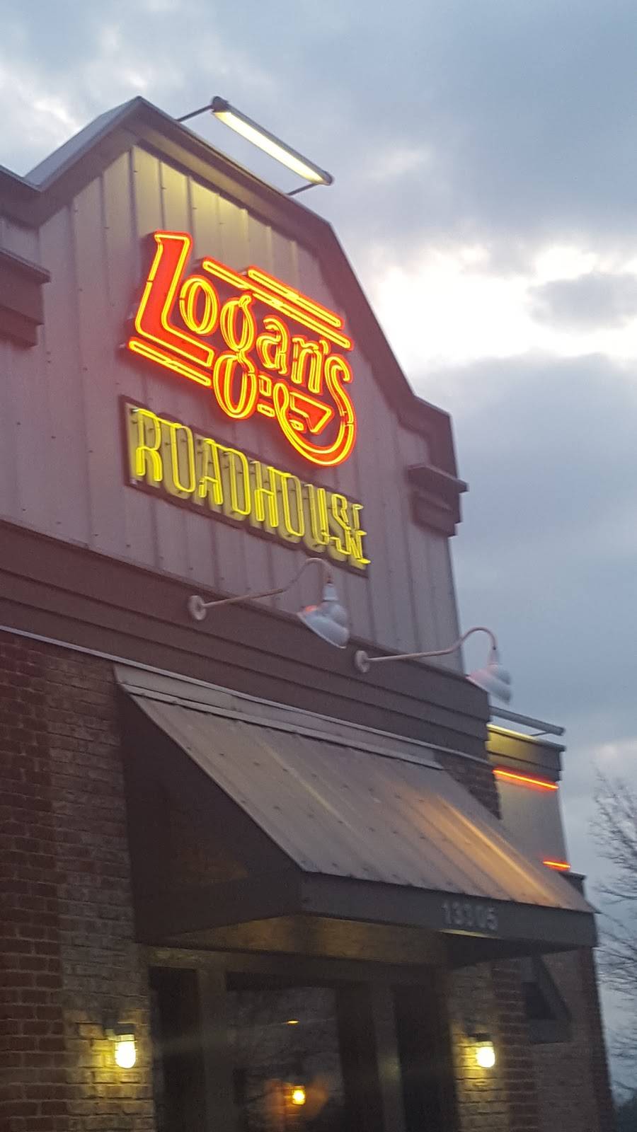 Logans Roadhouse | restaurant | 13305 Eureka Rd, Southgate, MI 48195, USA | 7342811119 OR +1 734-281-1119