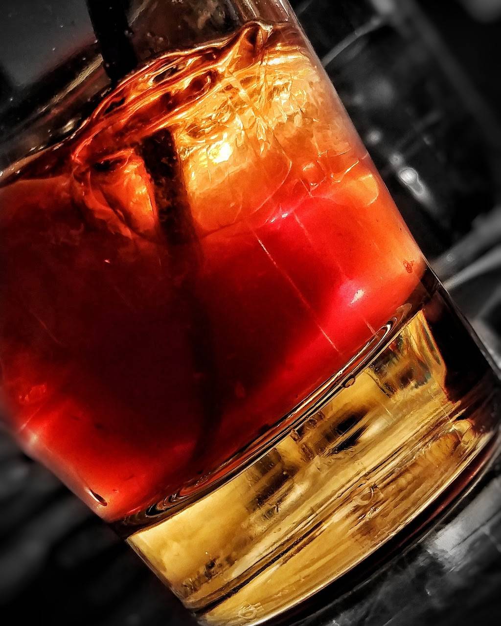 Elis East | restaurant | 815 E Hennepin Ave, Minneapolis, MN 55413, USA | 6123310031 OR +1 612-331-0031