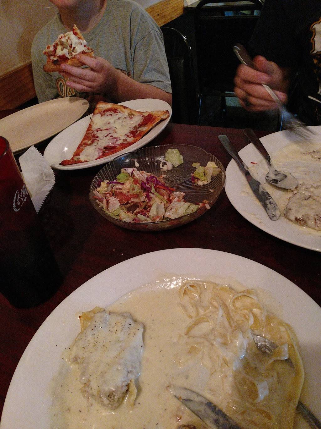 Bellas Italian Restaurant | restaurant | 1308 E Wise St, Bowie, TX 76230, USA | 9408723997 OR +1 940-872-3997