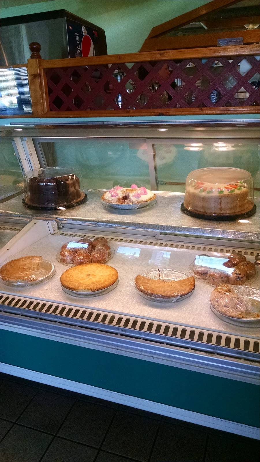 Hillcrest Family Restaurant | restaurant | 6000 75th St, Kenosha, WI 53142, USA | 2626979697 OR +1 262-697-9697