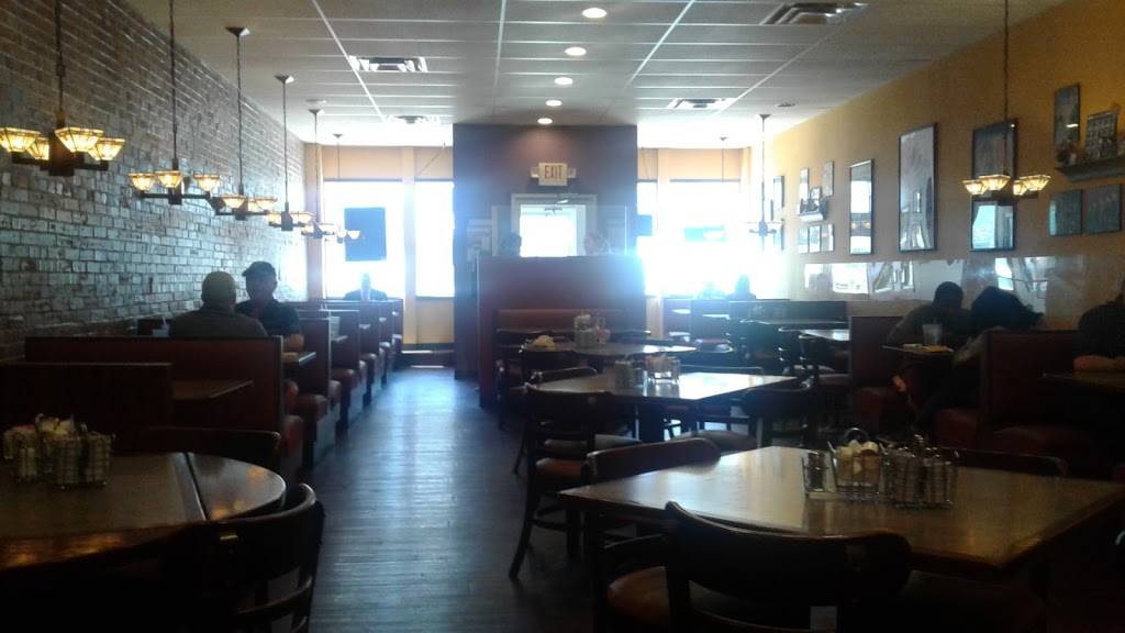 Sgt. Peppers Cafe | cafe | 218 N Main St, Edwardsville, IL 62025, USA | 6186921345 OR +1 618-692-1345