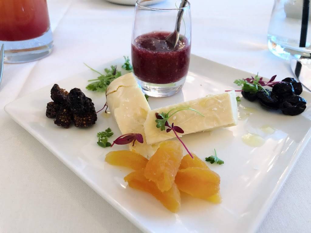 Vintner Grill | restaurant | 10100 W Charleston Blvd #150, Las Vegas, NV 89135, USA | 7022145590 OR +1 702-214-5590