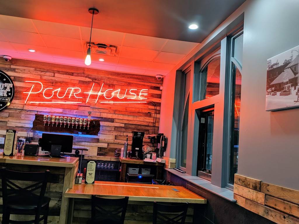 The PourHouse | restaurant | 711 E Douglas Ave, Wichita, KS 67202, USA | 3162604897 OR +1 316-260-4897