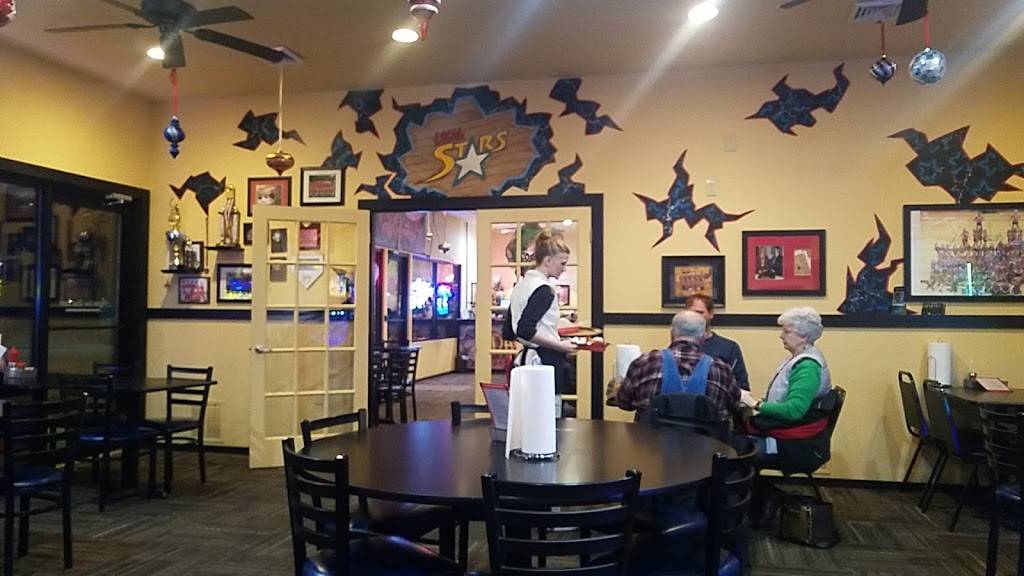 Daves Pizza & Wings | restaurant | 63 Progress Ln, Linn, MO 65051, USA | 5738973283 OR +1 573-897-3283