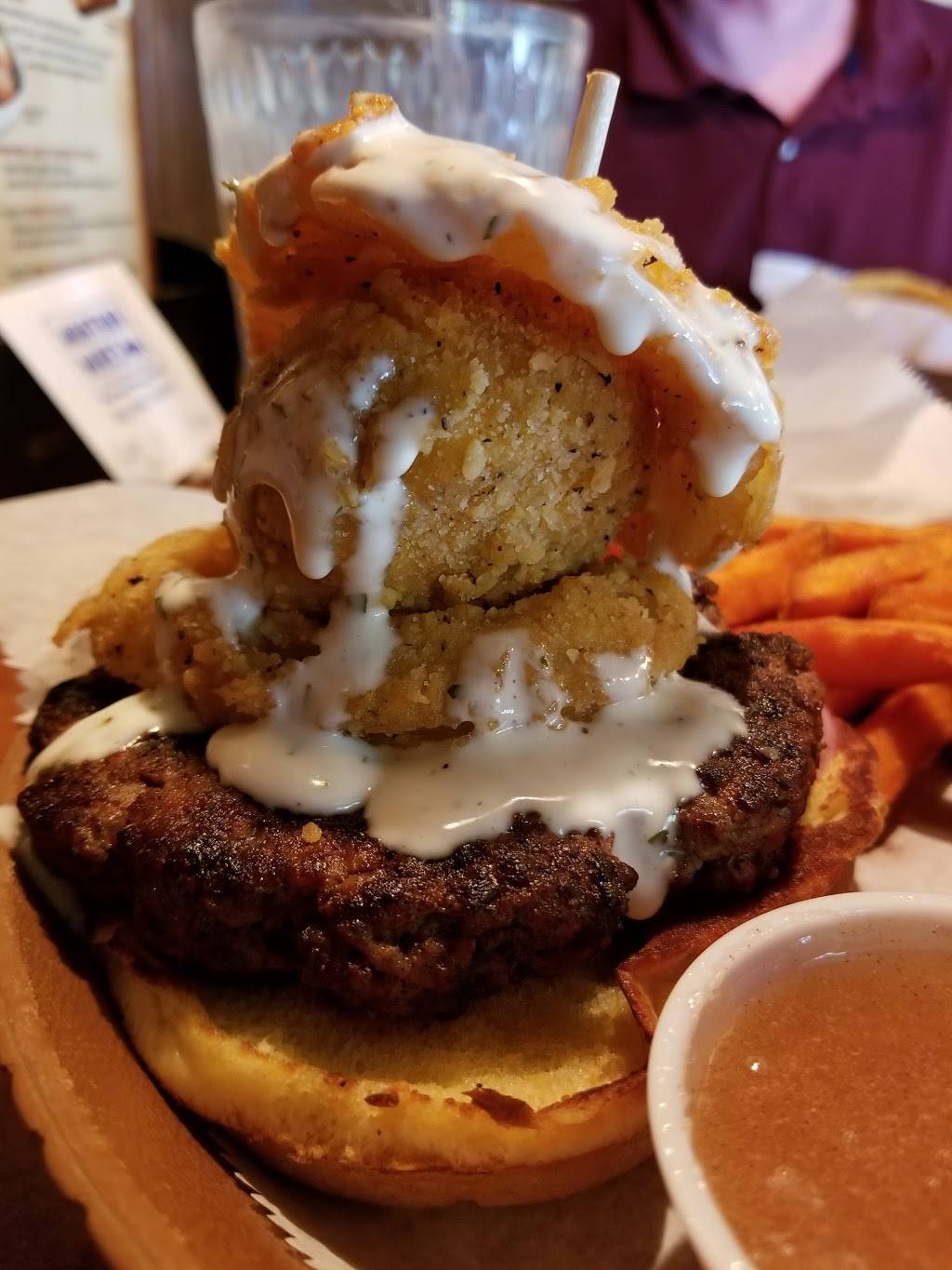 Montana Mikes Steakhouse | restaurant | 5030 NE 14th St, Des Moines, IA 50313, USA | 5155282010 OR +1 515-528-2010