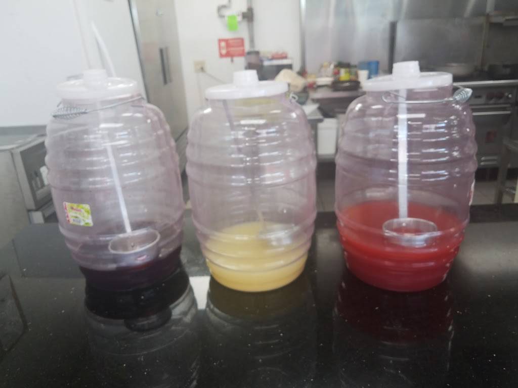 Taqueria LA Quesadilla | restaurant | 12306 Beechnut St, Houston, TX 77072, USA | 7135725739 OR +1 713-572-5739