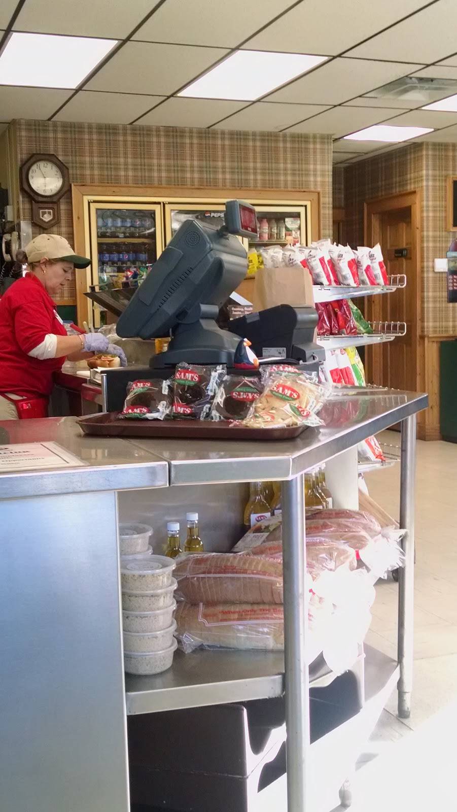 Sams Italian Foods | restaurant | 229 Center St, Auburn, ME 04210, USA | 2077863333 OR +1 207-786-3333