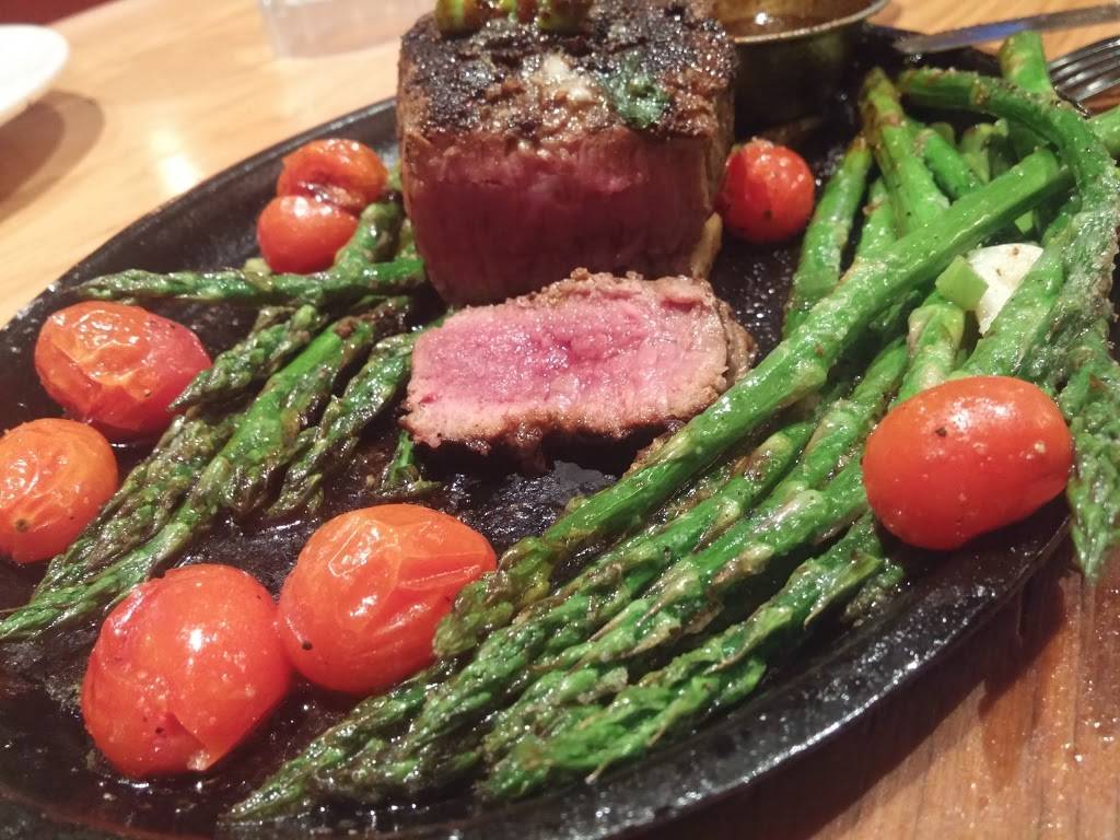 Chilis Grill & Bar | restaurant | 901 W 120th Ave, Denver, CO 80234, USA | 7208722499 OR +1 720-872-2499