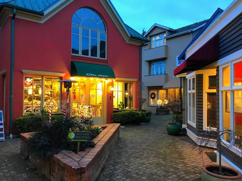 Ultra House | restaurant | 221 Second Street #9A, Langley, WA 98260, USA | 3602214959 OR +1 360-221-4959