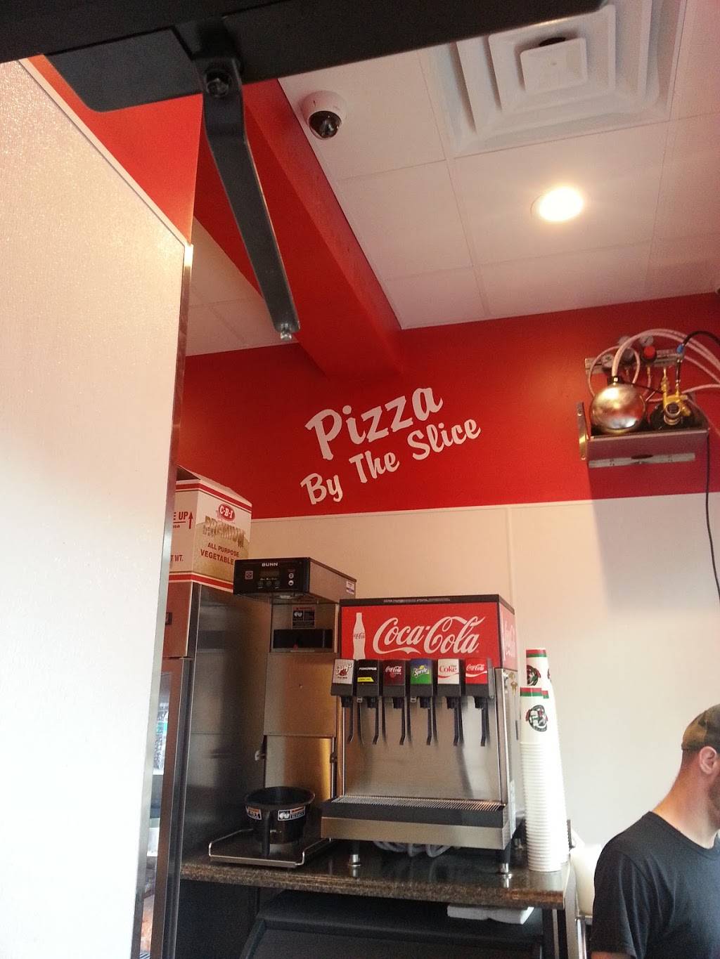 Italian Gator Pizza | restaurant | 1728 W University Ave, Gainesville, FL 32603, USA | 3523674600 OR +1 352-367-4600