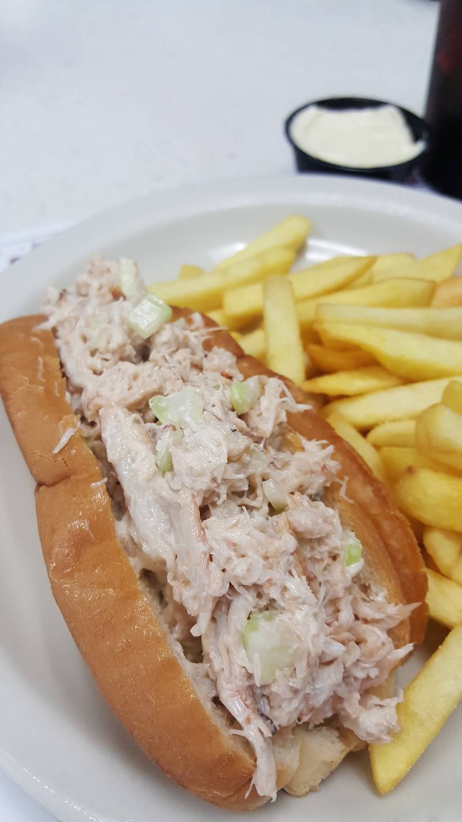 Connies Restaurant | restaurant | 270 Main St, Hanson, MA 02341, USA | 7812948988 OR +1 781-294-8988