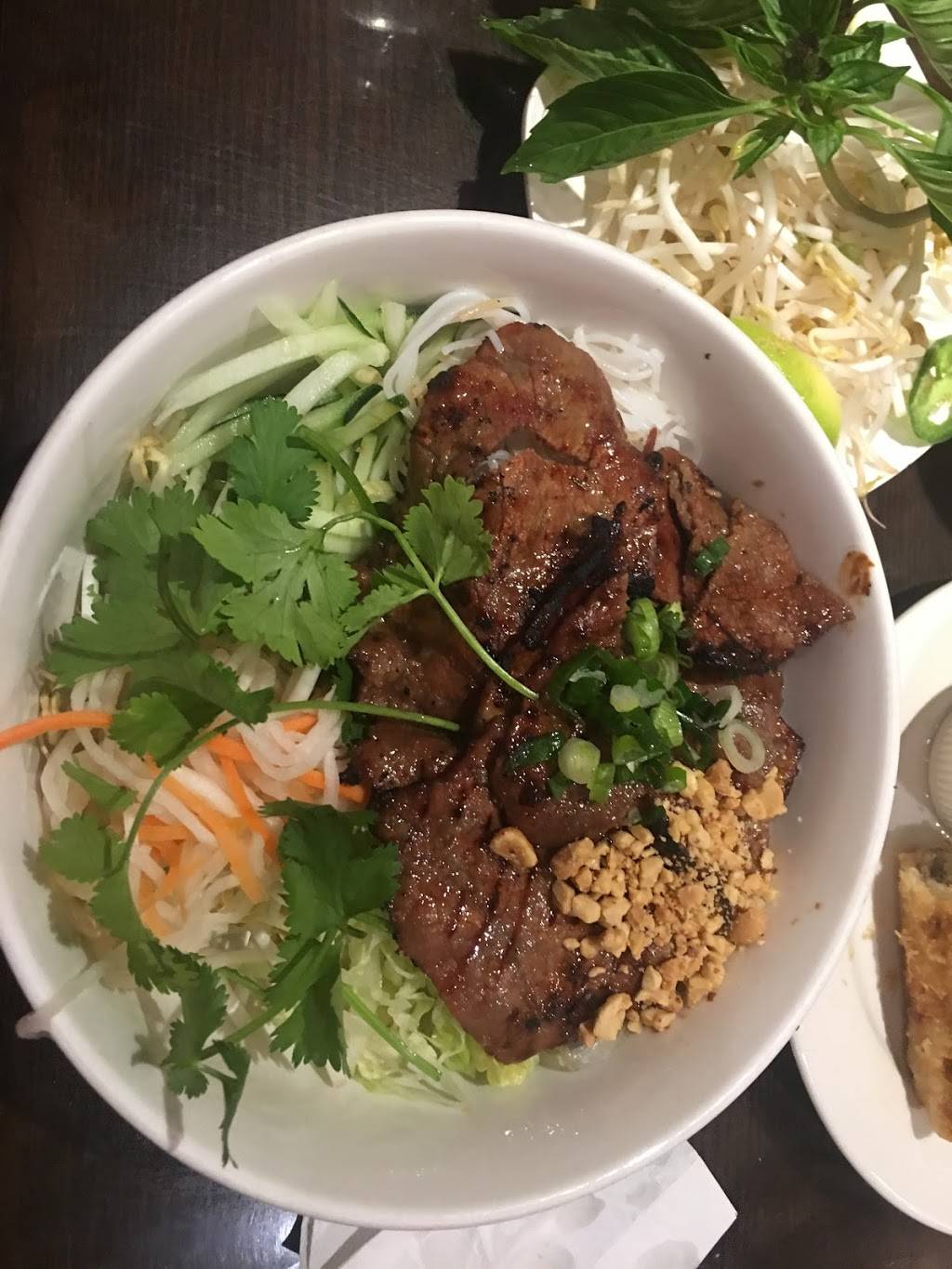 Pho Cong Ly Noodle & Grill | restaurant | 6920-I Bradlick Shopping Center, Annandale, VA 22003, USA | 7037128355 OR +1 703-712-8355