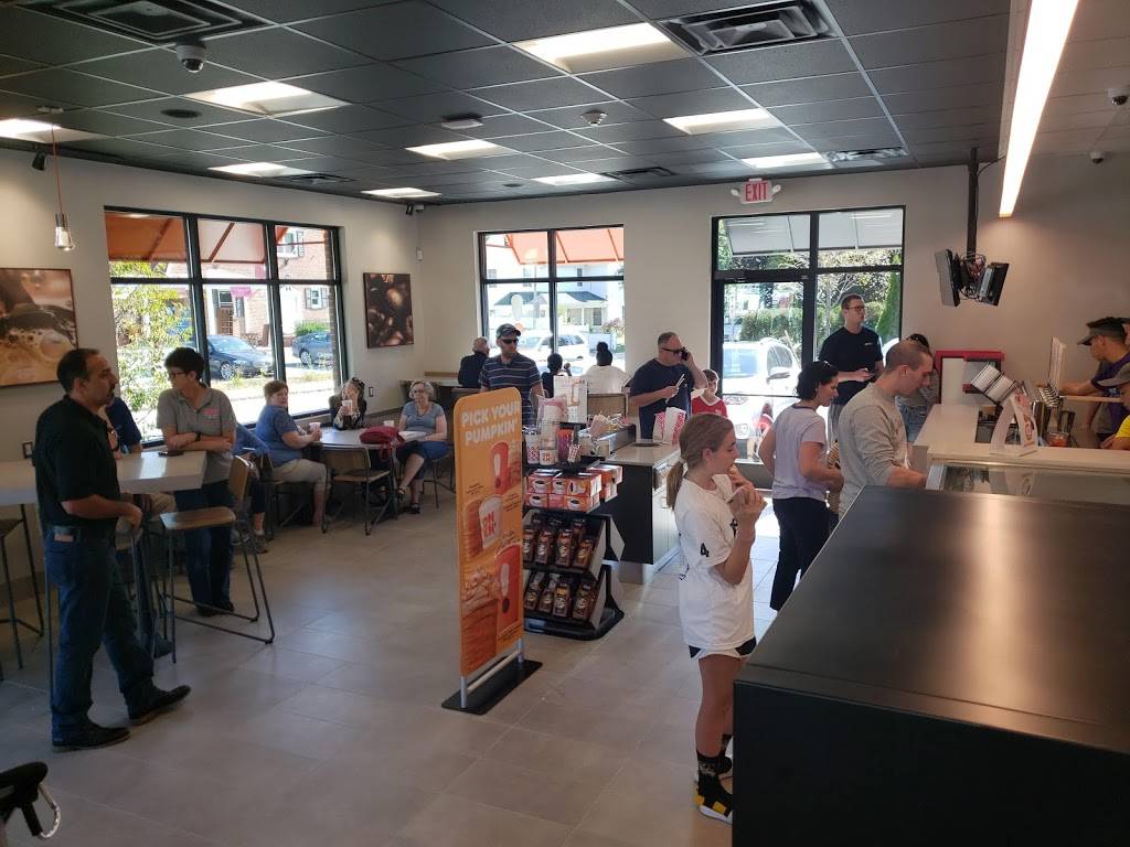 Dunkin | bakery | 350 Pleasant St, Belmont, MA 02478, USA | 6179328183 OR +1 617-932-8183