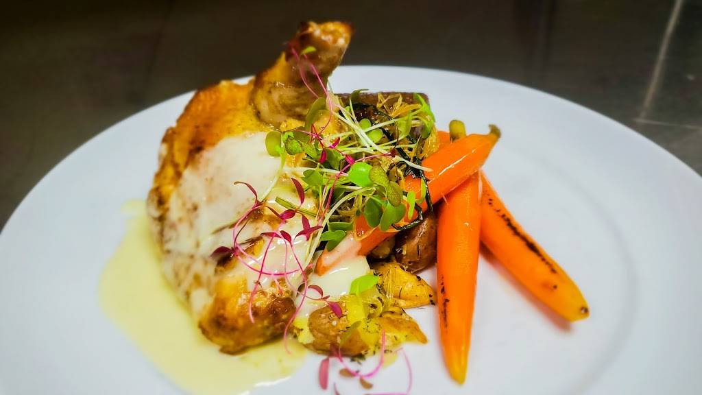 Irinas Restaurant and Bar | restaurant | 2301 Rocklyn Dr, Urbandale, IA 50322, USA | 5153310399 OR +1 515-331-0399