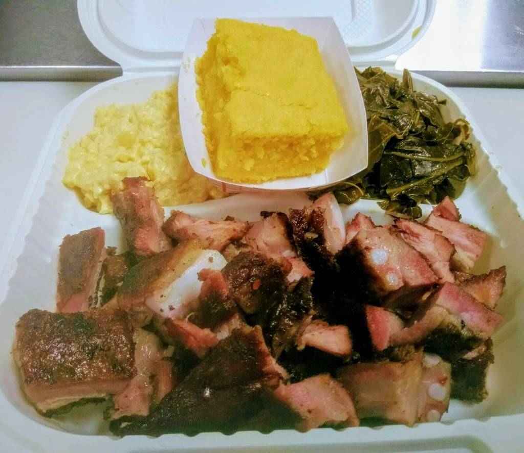 Nanas Pit BBQ & Seafood | restaurant | 9021 Woodyard Rd, Clinton, MD 20735, USA | 3018777007 OR +1 301-877-7007