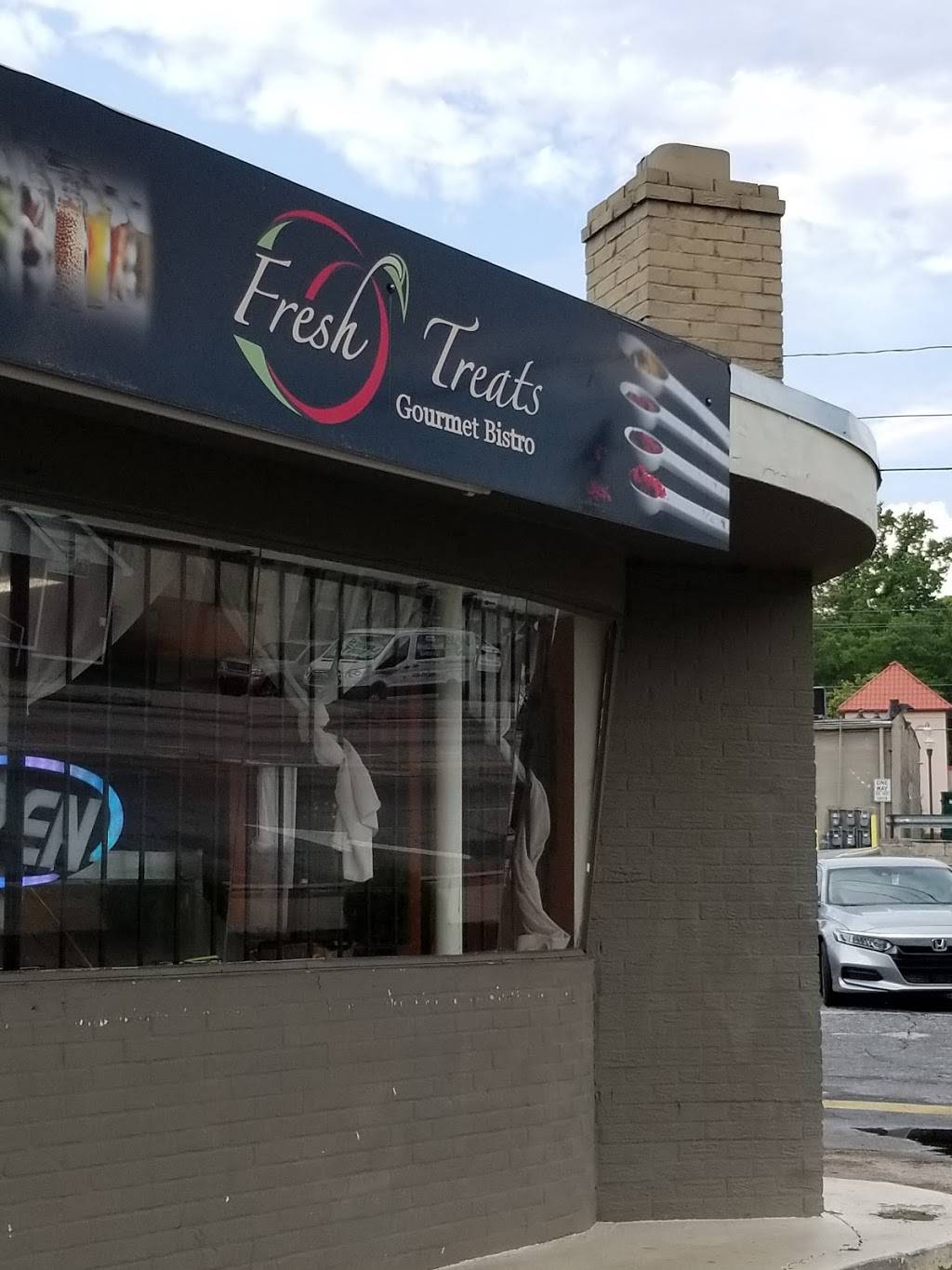 Fresh Treats | restaurant | 3148 Glenwood Rd, Decatur, GA 30032, USA | 4045492814 OR +1 404-549-2814