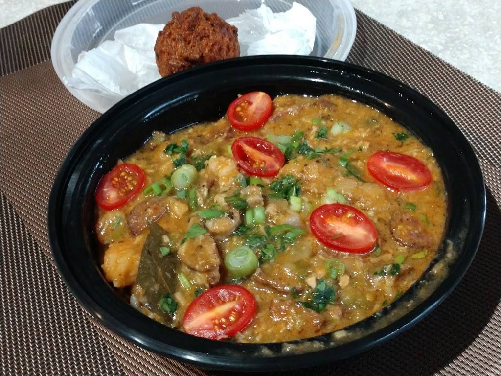 Evelyns Food Love | cafe | 5522 S State St, Chicago, IL 60621, USA | 8728185557 OR +1 872-818-5557