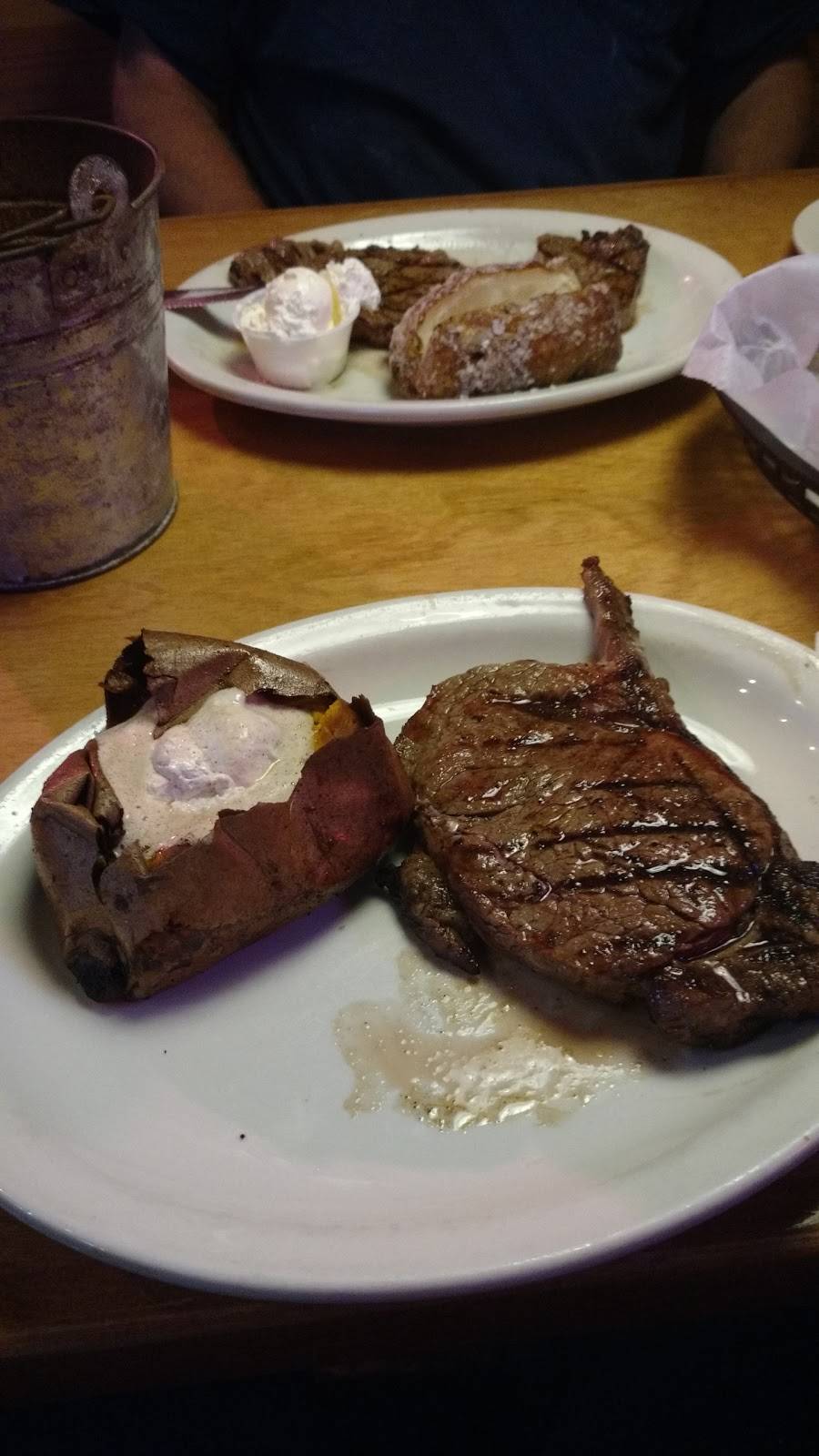 The WingHouse of Gainesville | restaurant | 3857 SW Archer Rd, Gainesville, FL 32608, USA | 3523729464 OR +1 352-372-9464