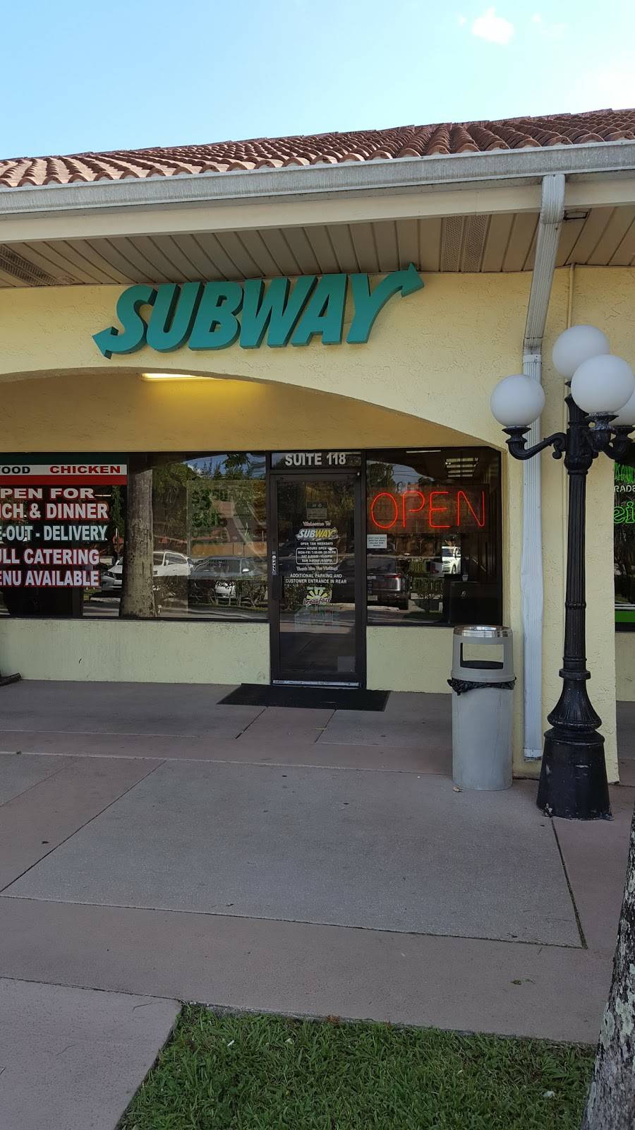 Subway | restaurant | 900 Linton Blvd, Delray Beach, FL 33444, USA | 5613307442 OR +1 561-330-7442