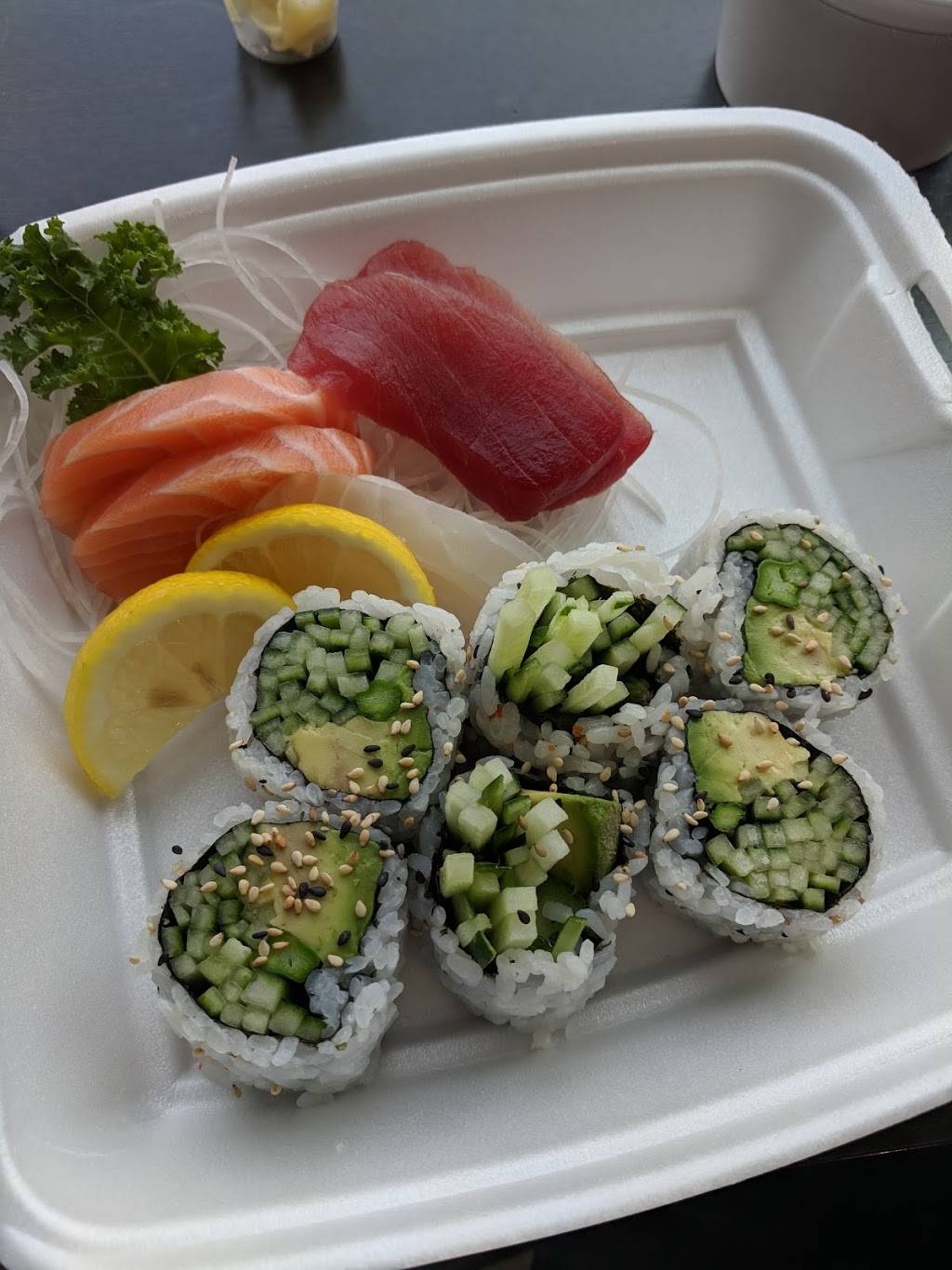 Yamato Sushi | restaurant | 15955 Bayview Ave, Aurora, ON L4G 0H1, Canada | 2895524224 OR +1 289-552-4224