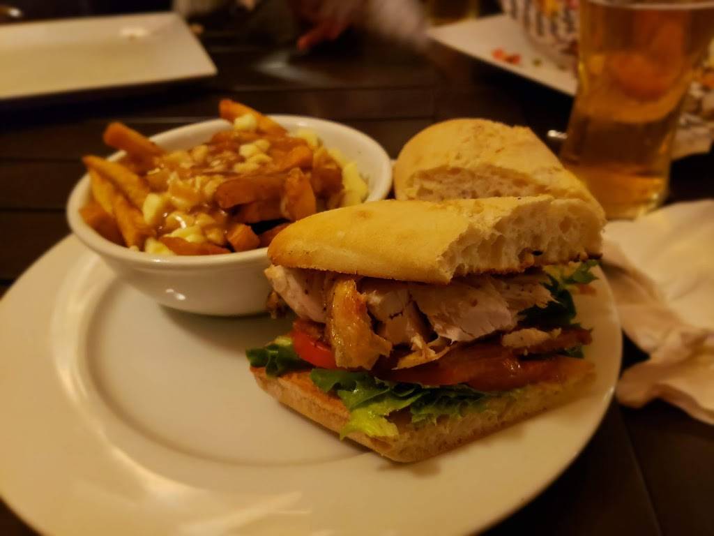 CCs on the Rideau | restaurant | 1030 Rideau Ferry Rd, Perth, ON K7H 3C7, Canada | 6132676060 OR +1 613-267-6060