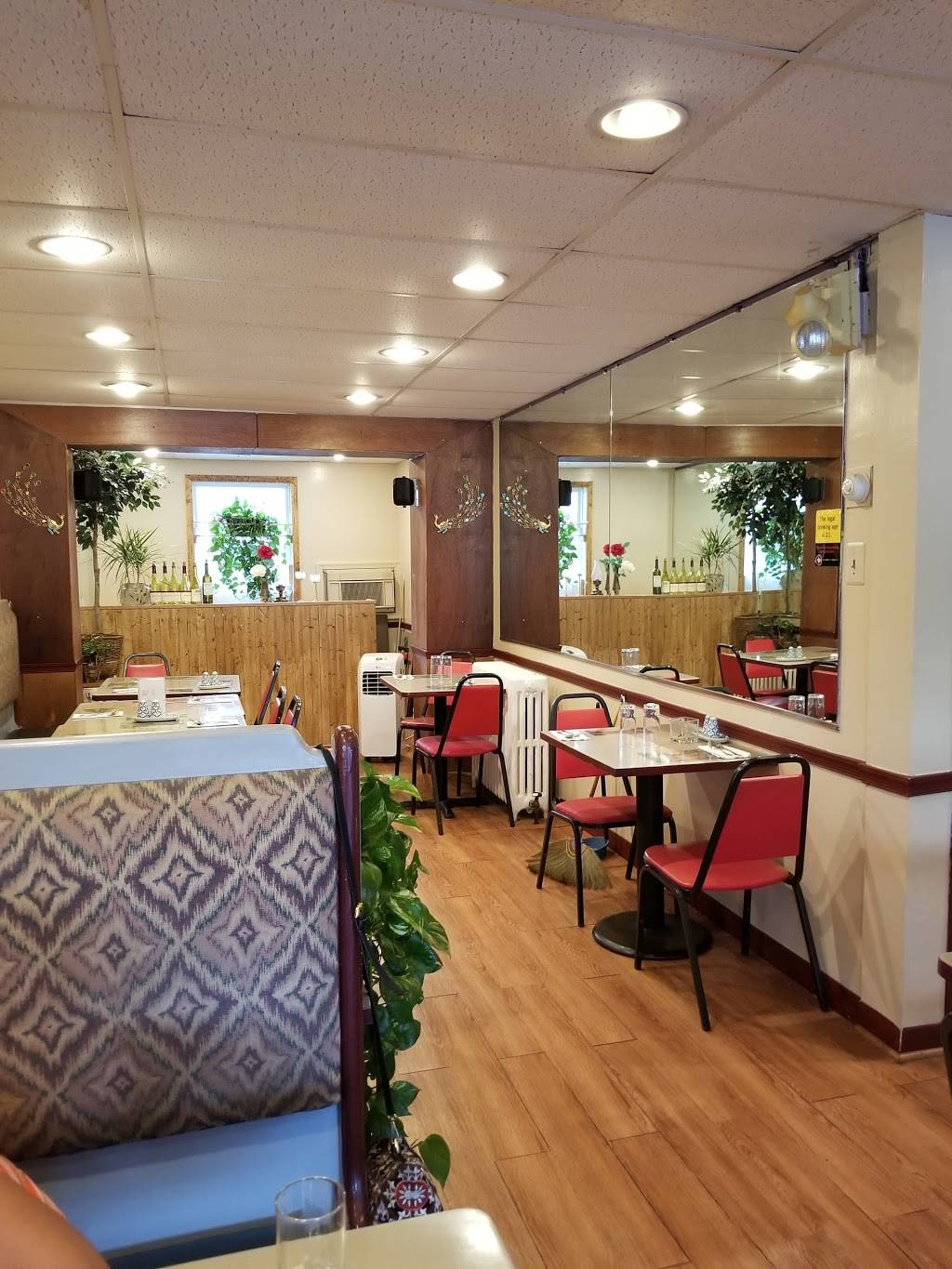 Ruang Khao | restaurant | 939 Bonifant St, Silver Spring, MD 20910, USA | 3015895341 OR +1 301-589-5341